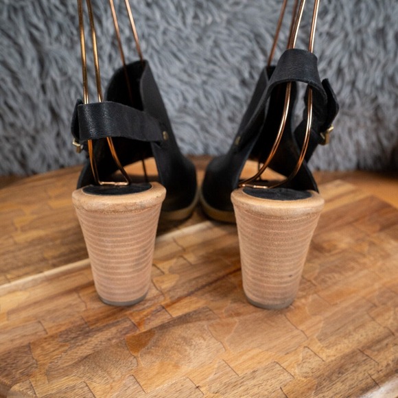 Size 9 - Born Heels Black Leather Peep Toe Block Heel Slingback Summer - Picture 4 of 7